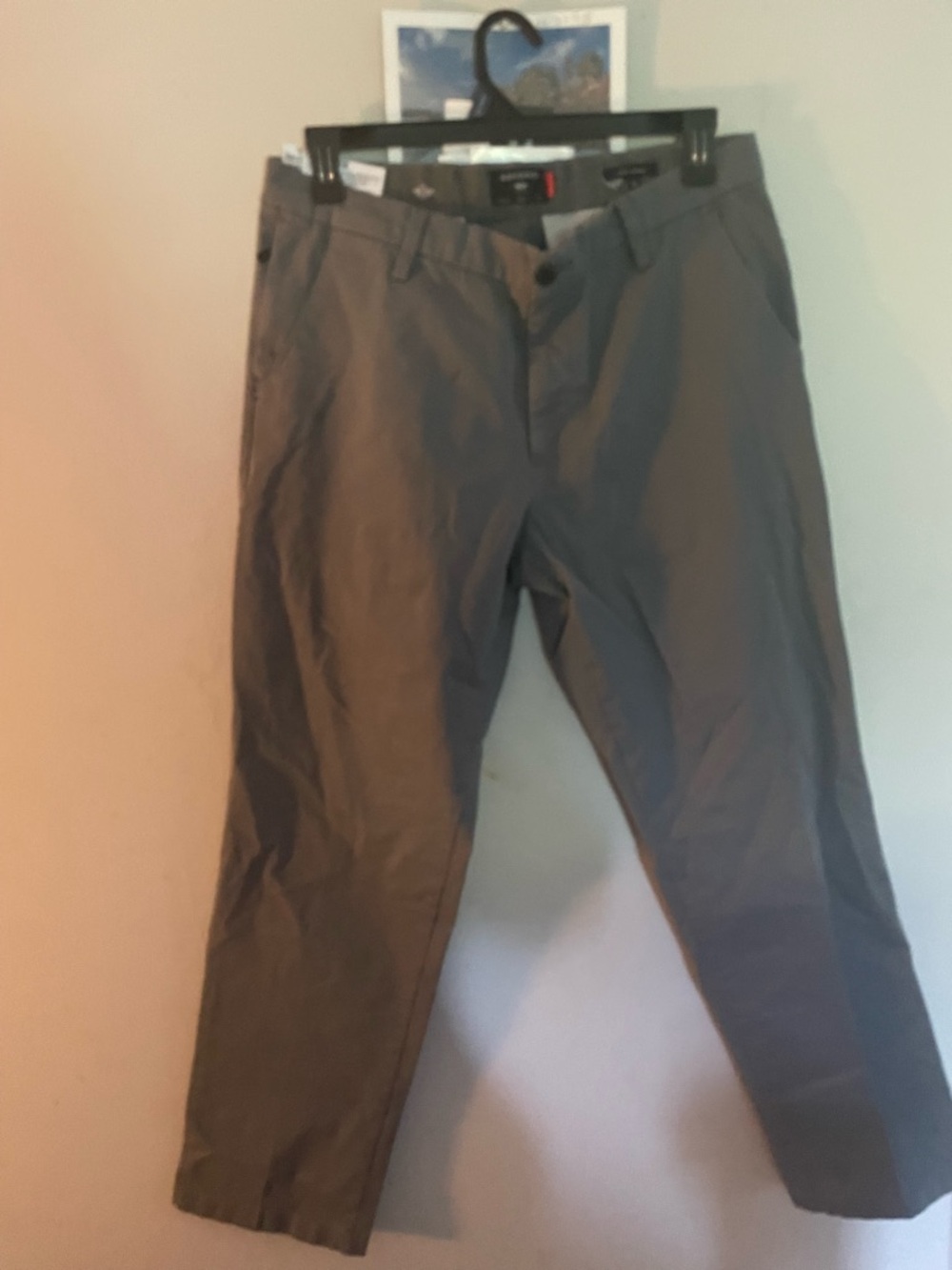 Dockers Men's Gray Chinos - Classic Straight Back Pocket Style 36/32